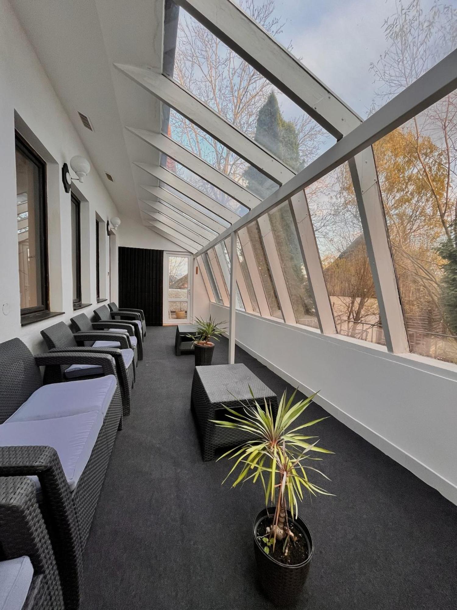 Vila Morava Hotel Liptovský Mikuláš Екстериор снимка