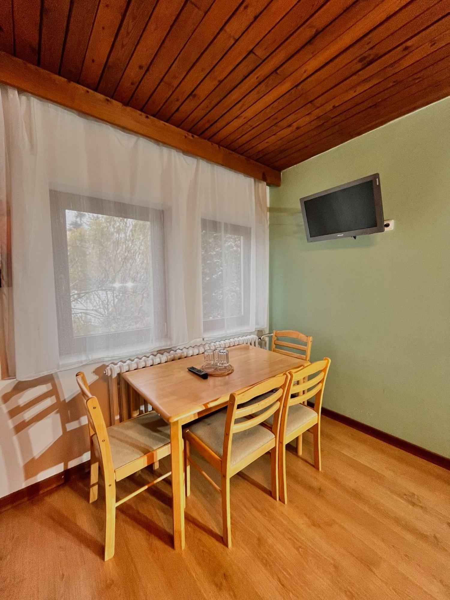 Vila Morava Hotel Liptovský Mikuláš Екстериор снимка